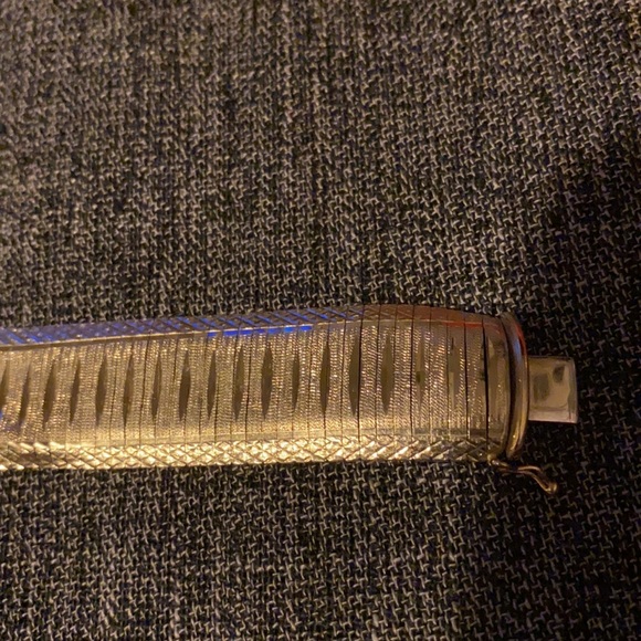 14 karat gold herringbone bracelet . Cleopatra 29.2 - Picture 5 of 7